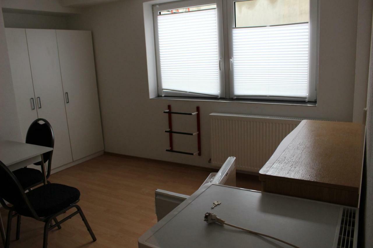Zv-Scholtz Gaestehaus Neuoetting Simbacher Strasse 7 Zewnętrze zdjęcie
