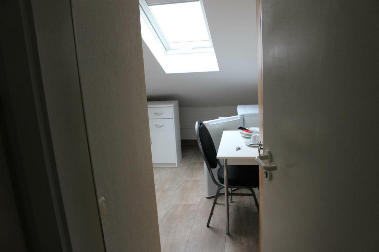 Zv-Scholtz Gaestehaus Neuoetting Simbacher Strasse 7 Zewnętrze zdjęcie